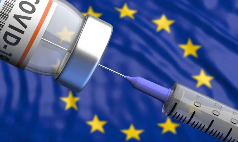 Politico: "Mαλλιά κουβάρια" η Ευρώπη για τα εμβόλια